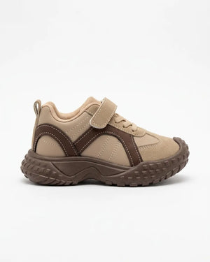 Cruise kids chunky sneaker in beige and brown showing panelled side design