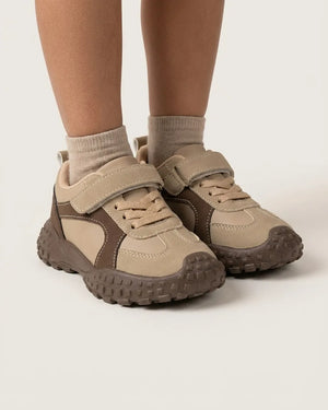 Cruise beige and brown kids chunky sneaker with hook-and-loop strap, top view